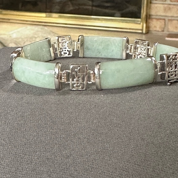 Sterling Silver and Chinese Jade Bracelet - Picture 3 of 4